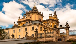 Білі плями в  питанні будівництва неподалік  собору св.Юра